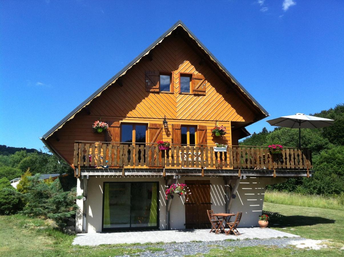 Chalet Entre Lac Et Volcan Murol Exterior foto